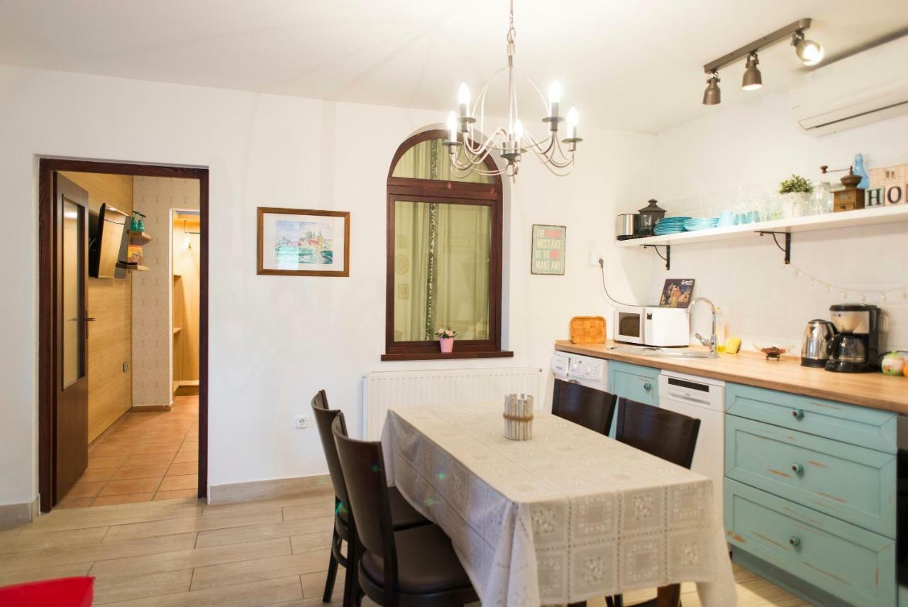 Szent Anna Panzio Hotel Esztergom Buitenkant foto