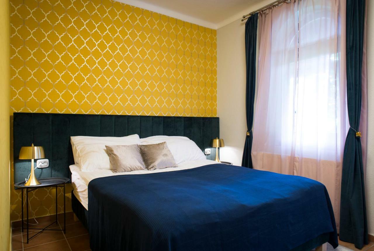 Szent Anna Panzio Hotel Esztergom Buitenkant foto